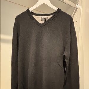 Nordstrom - Black Cashmere sweater,  Large